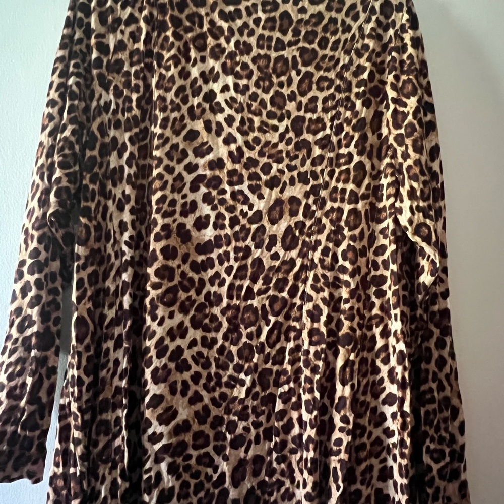 Torrid Super Soft Scoop Neck Fit And Flare Long Sleeve Top - Picture 9 of 9